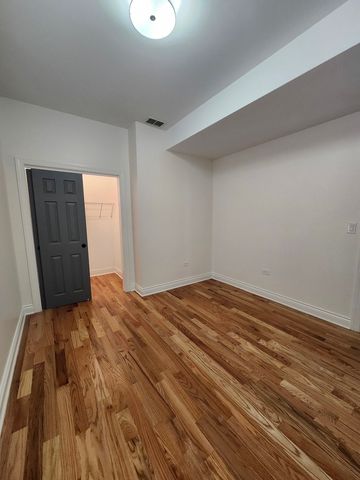 4814 W Van Buren Street 2, Chicago, IL 60644