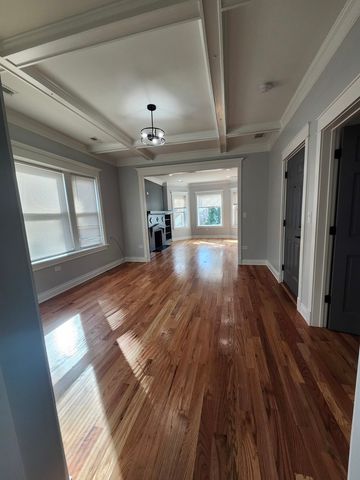4814 W Van Buren Street 2, Chicago, IL 60644