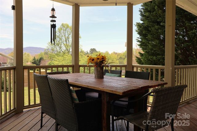 39 Kirkland Drive, Asheville, NC 28805