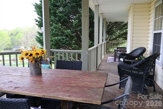 39 Kirkland Drive, Asheville, NC 28805