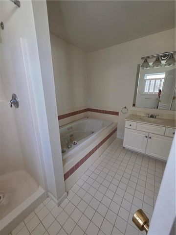 325 Oxford Place 325, Macungie Boro, PA 18062