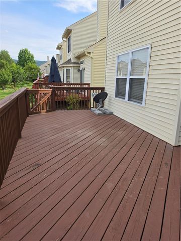 325 Oxford Place 325, Macungie Boro, PA 18062
