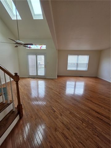 325 Oxford Place 325, Macungie Boro, PA 18062