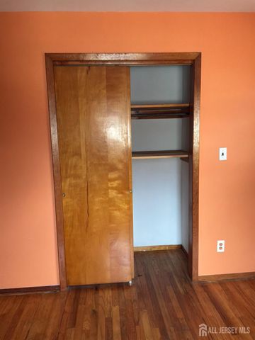 8 Montclair Avenue, Edison, NJ 08820