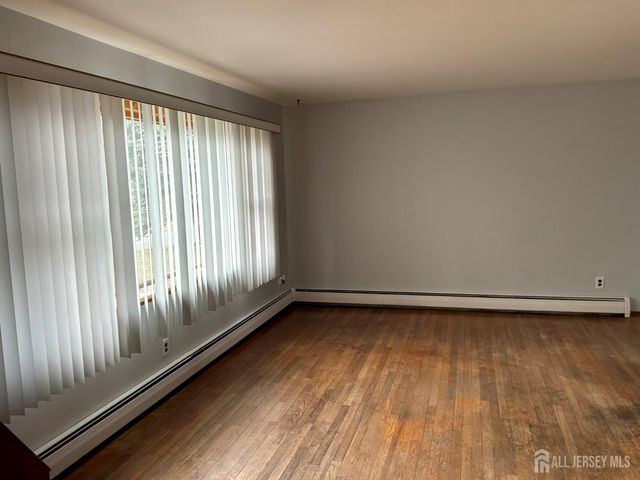 8 Montclair Avenue, Edison, NJ 08820