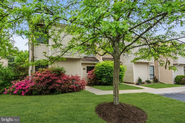 65 VIBURNUM LN, Mount Laurel, NJ 08054