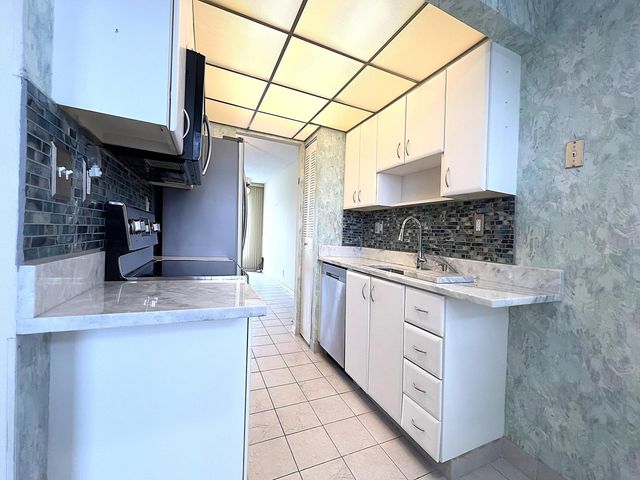 8105 NW 61st Street A208, Tamarac, FL 33321