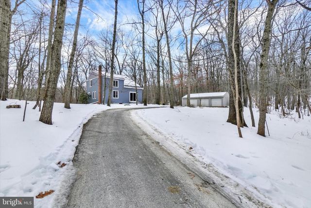 4219 LEANN DR, Glen Rock, PA 17327