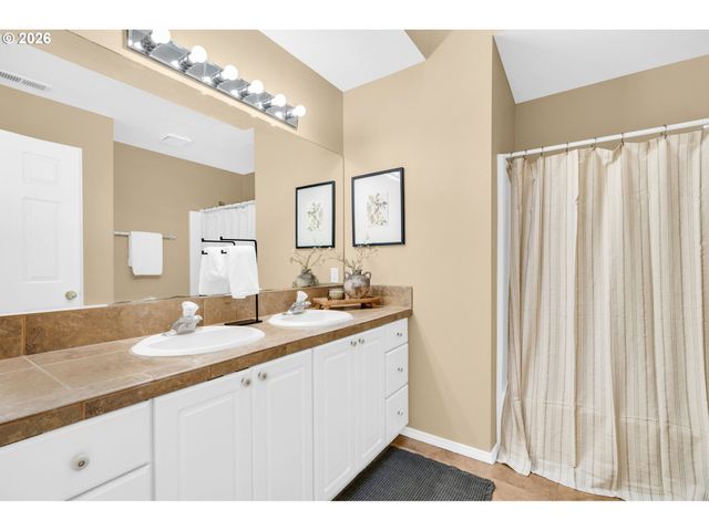 1301 Ne 146TH Ave, Vancouver, WA 98684