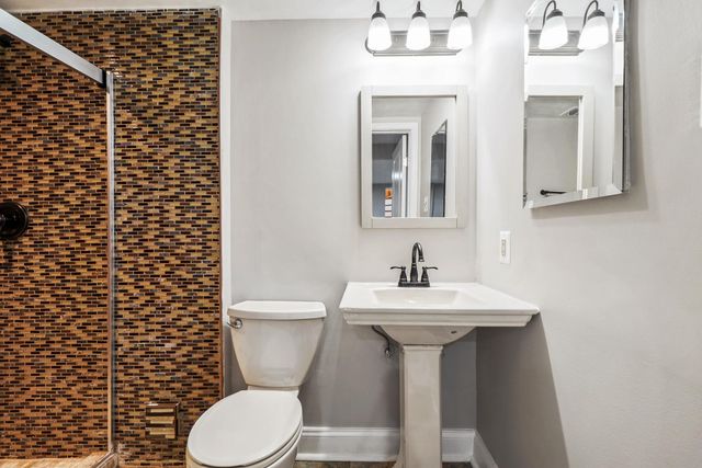 14003 N COMMONS WAY, Potomac, MD 20854
