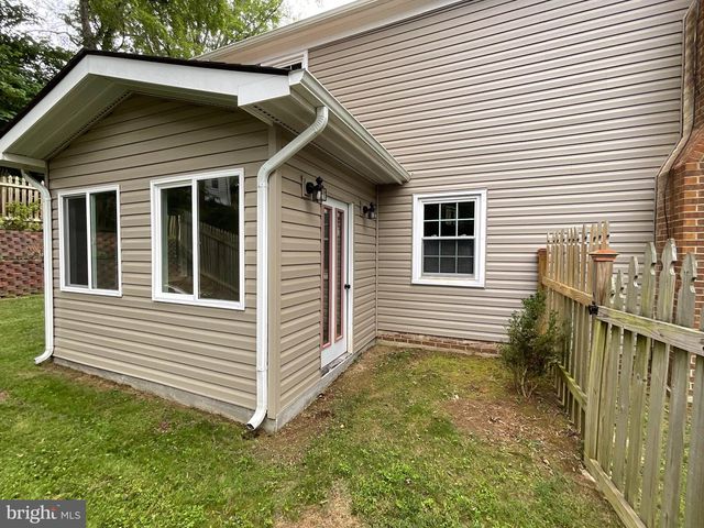 14003 N COMMONS WAY, Potomac, MD 20854