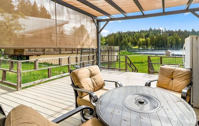 1103 SW Roesiger Rd, Snohomish, WA 98290