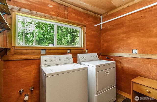 1103 SW Roesiger Rd, Snohomish, WA 98290