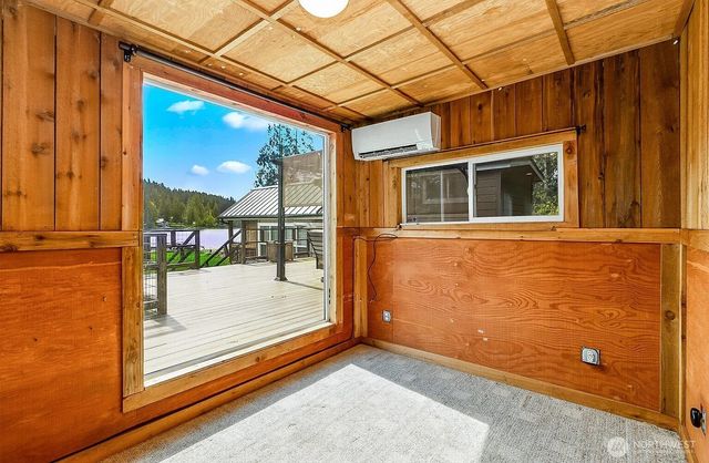 1103 SW Roesiger Rd, Snohomish, WA 98290