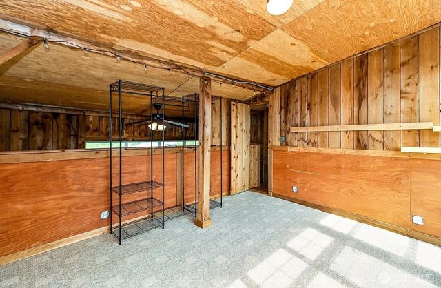 1103 SW Roesiger Rd, Snohomish, WA 98290