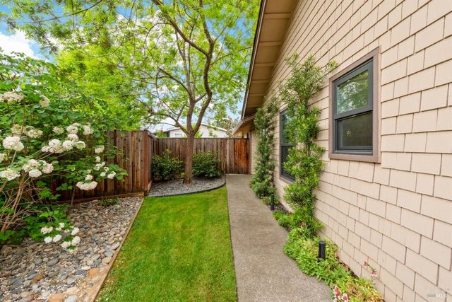 1929 Vintner Ct, Yountville, CA 94599