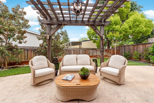 1929 Vintner Ct, Yountville, CA 94599