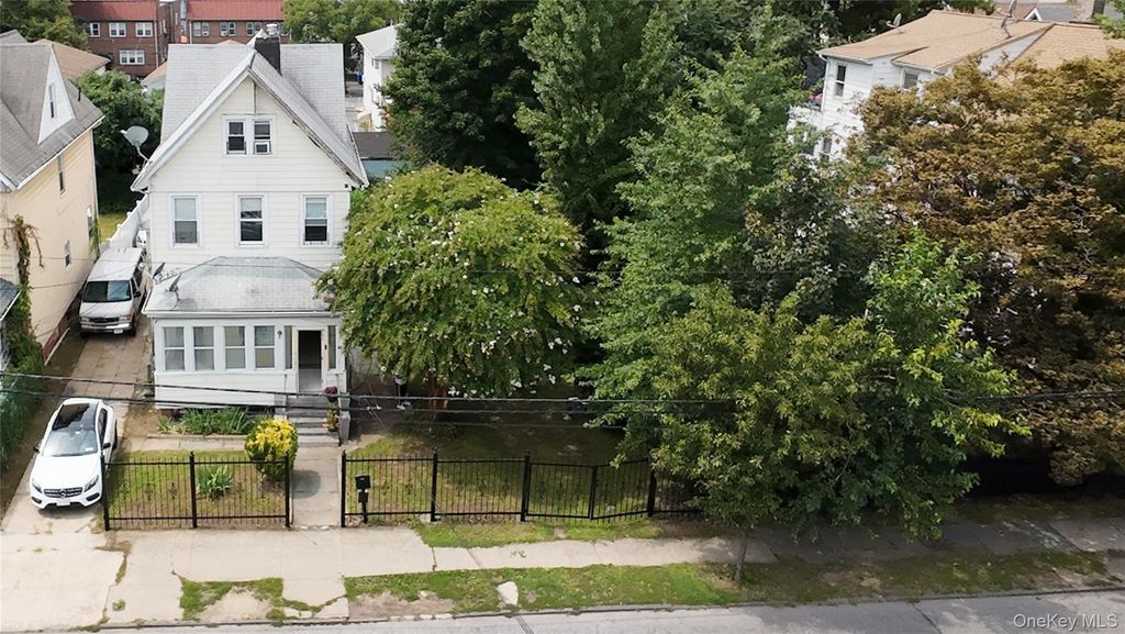 120 S 11th Avenue, Mount Vernon, NY 10550 — exterior