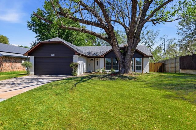 1713 Live Oak Drive, Lewisville, TX 75067