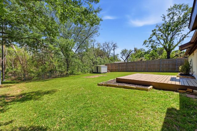 1713 Live Oak Drive, Lewisville, TX 75067