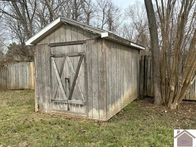 20 Cambridge Drive, Murray, KY 42071