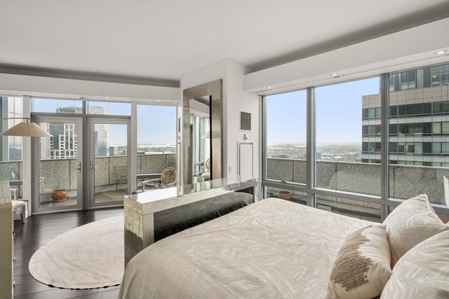 1 Avery PH2B, Boston, MA 02111