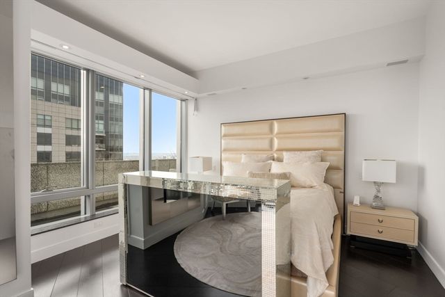 1 Avery PH2B, Boston, MA 02111