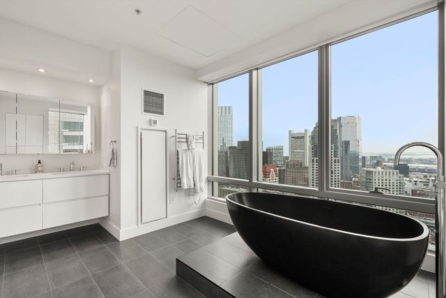 1 Avery PH2B, Boston, MA 02111