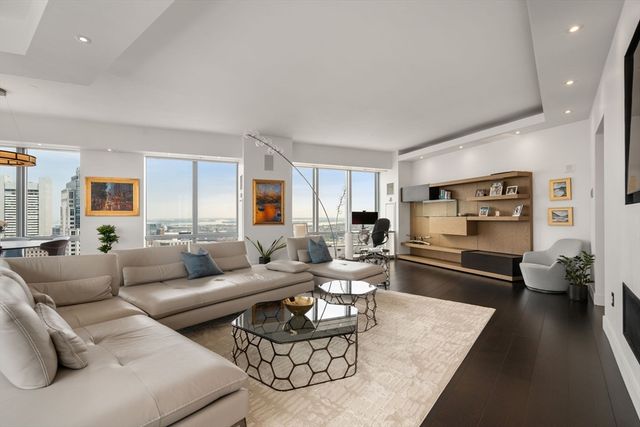 1 Avery PH2B, Boston, MA 02111