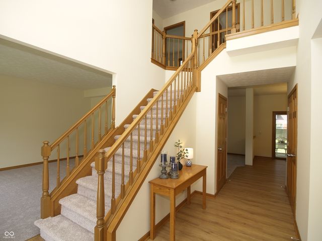 10350 Foxwood Drive W, Carmel, IN 46280