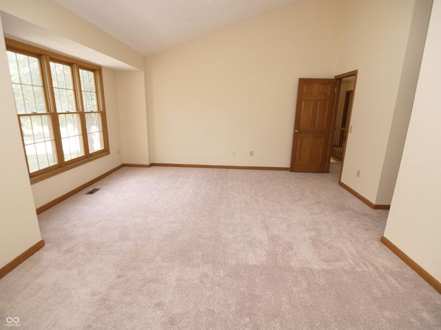 10350 Foxwood Drive W, Carmel, IN 46280