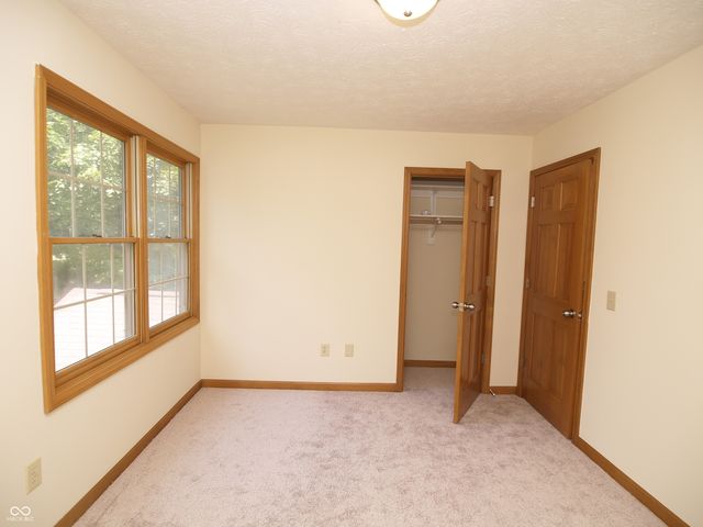 10350 Foxwood Drive W, Carmel, IN 46280