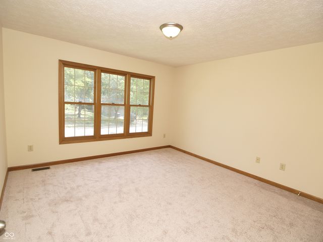10350 Foxwood Drive W, Carmel, IN 46280
