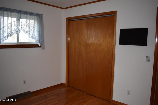 14 Seward Street, Queensbury, NY 12804