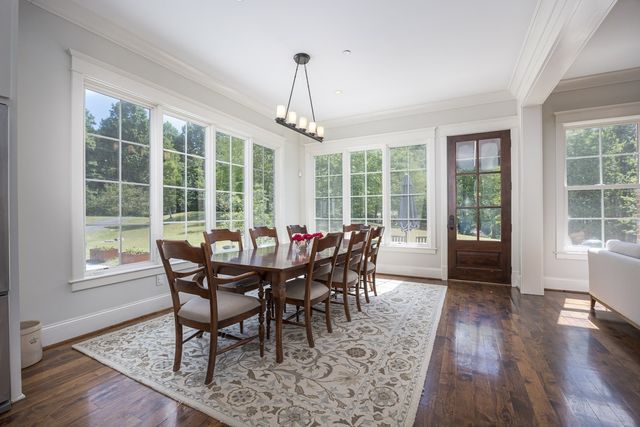 8706 Poplar Creek Rd, Nashville, TN 37221