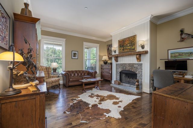 8706 Poplar Creek Rd, Nashville, TN 37221