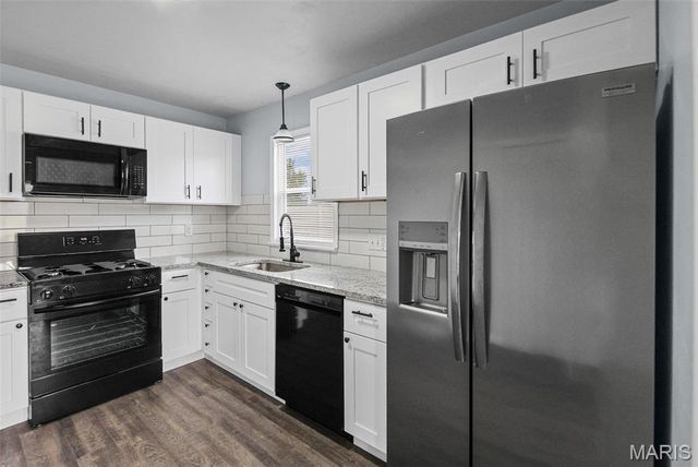 1009 Royal Heights Road, Belleville, IL 62226
