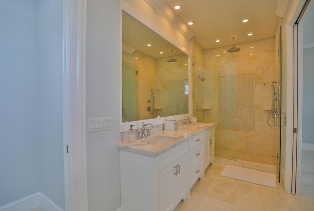 128 Leoni Drive, Plantation Key, FL 33036