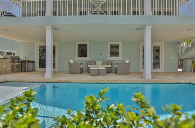 128 Leoni Drive, Plantation Key, FL 33036