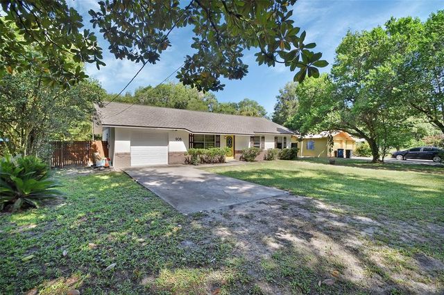 908 MASSACHUSETTS AVENUE, Deland, FL 32724
