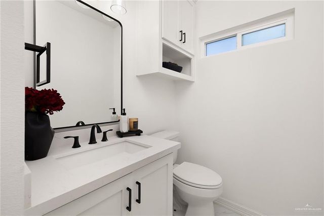 7003 Suncrest Acres Street, Edinburg, TX 78542