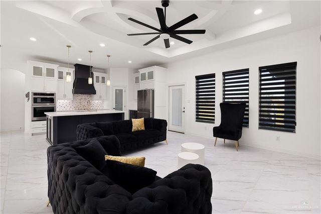 7003 Suncrest Acres Street, Edinburg, TX 78542