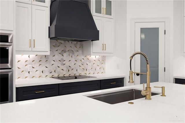 7003 Suncrest Acres Street, Edinburg, TX 78542