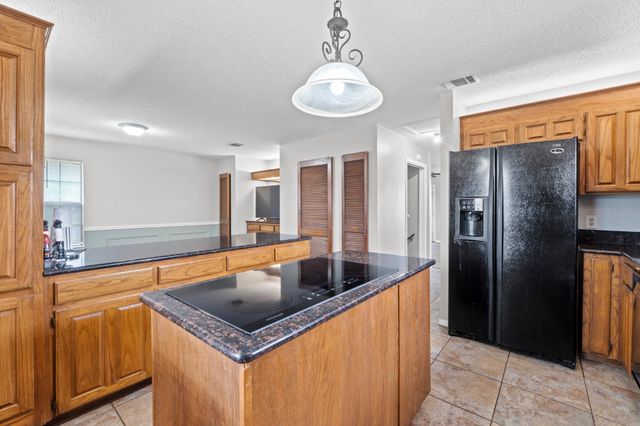 205 Sedro TRL, Georgetown, TX 78633