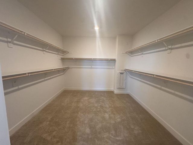 2048 Lazy Day Ln, Roseville, CA 95747