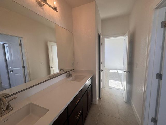 2048 Lazy Day Ln, Roseville, CA 95747