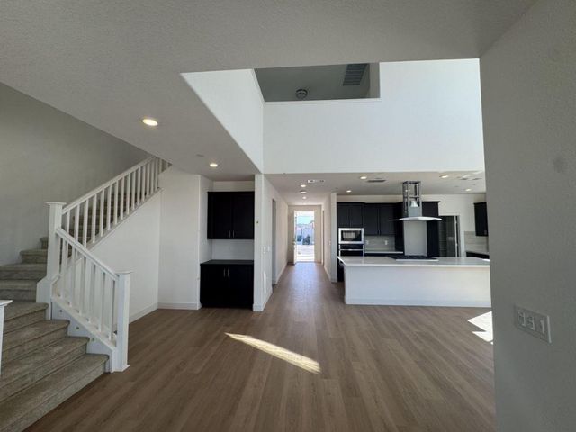 2048 Lazy Day Ln, Roseville, CA 95747
