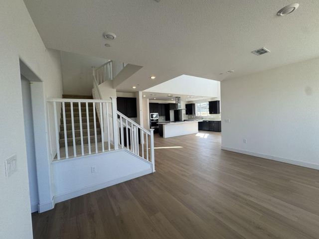 2048 Lazy Day Ln, Roseville, CA 95747