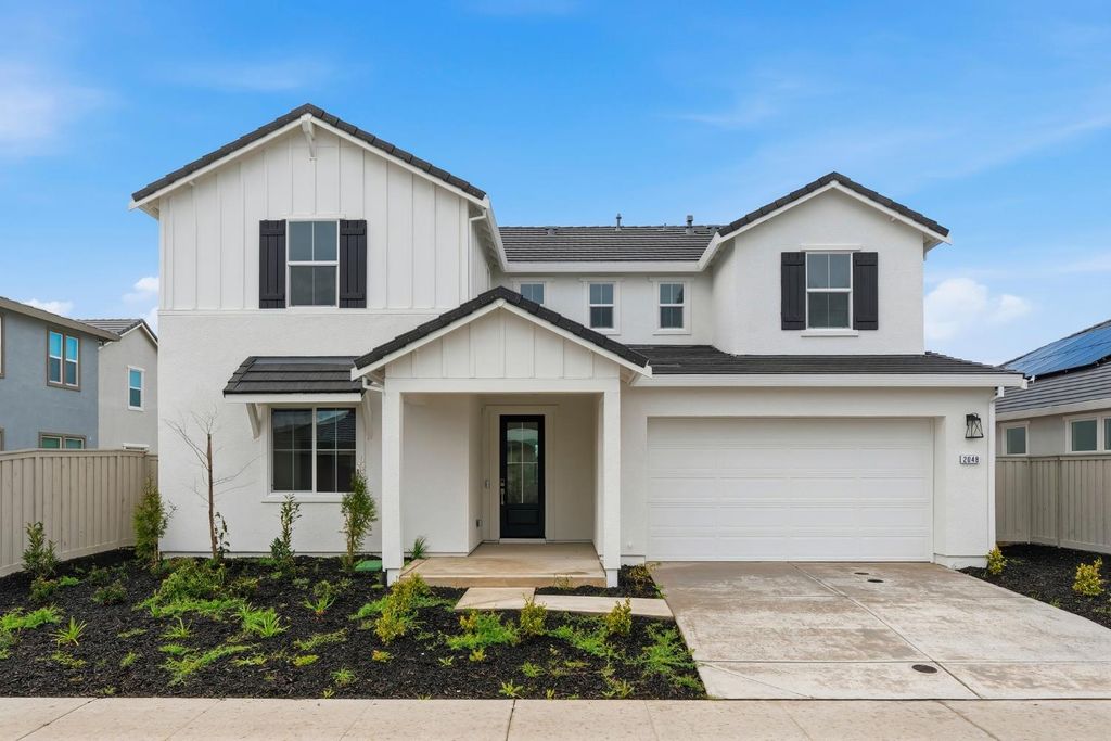 2048 Lazy Day Ln, Roseville, CA 95747