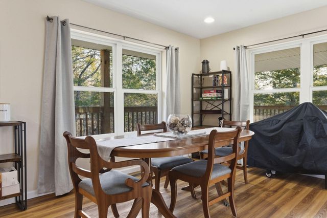 942 Lake Forest Drive, Galena, MO 65656